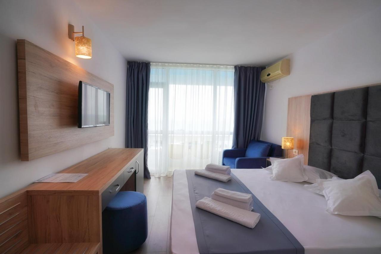 Opal Hotel 3*